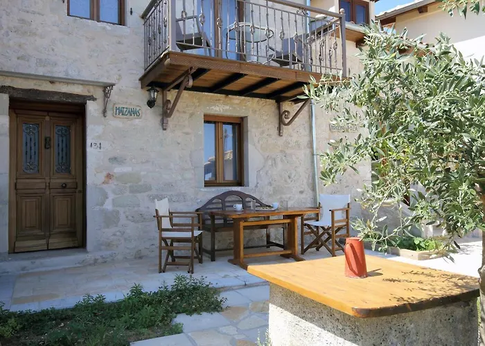 Matzanas House Βίλα