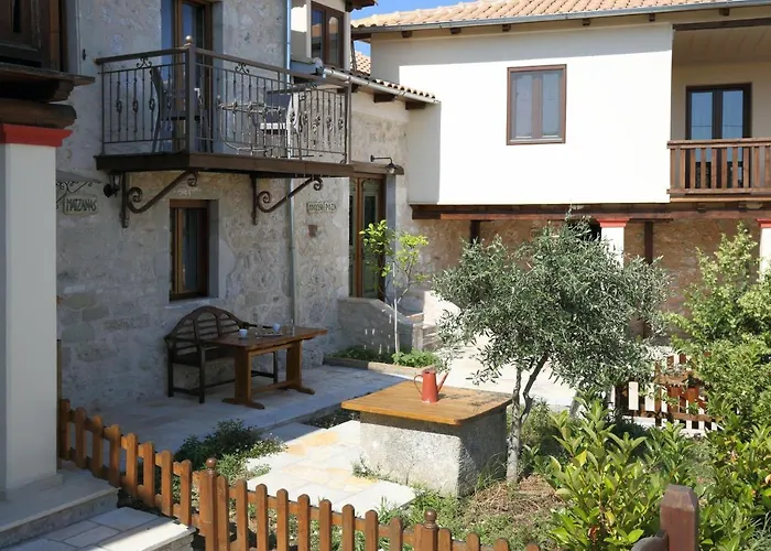 Matzanas House Katúna